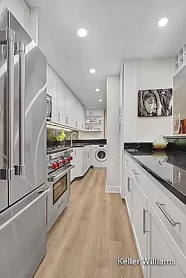 5th image of 333 E 66th St #4LM