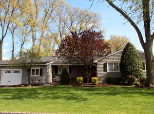 4 Angeline Ct, Fairfield, NJ 07004