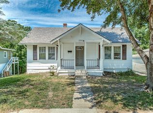 9328 E 15th St S, Independence, MO 64052