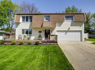 1528 Rita Ave, St Charles, IL 60174