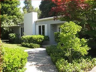 2nd image of 1011 Seymour Ln