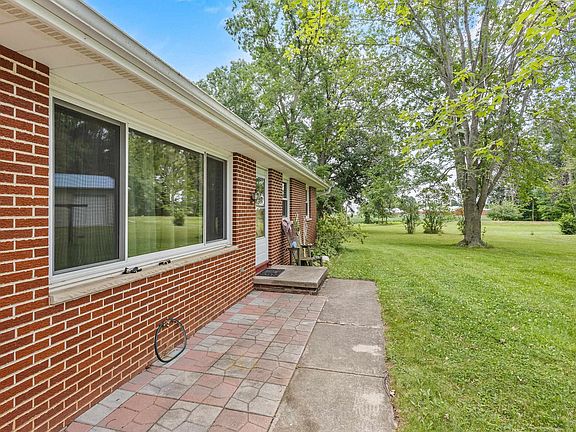 5th image of 138 Elm Dr