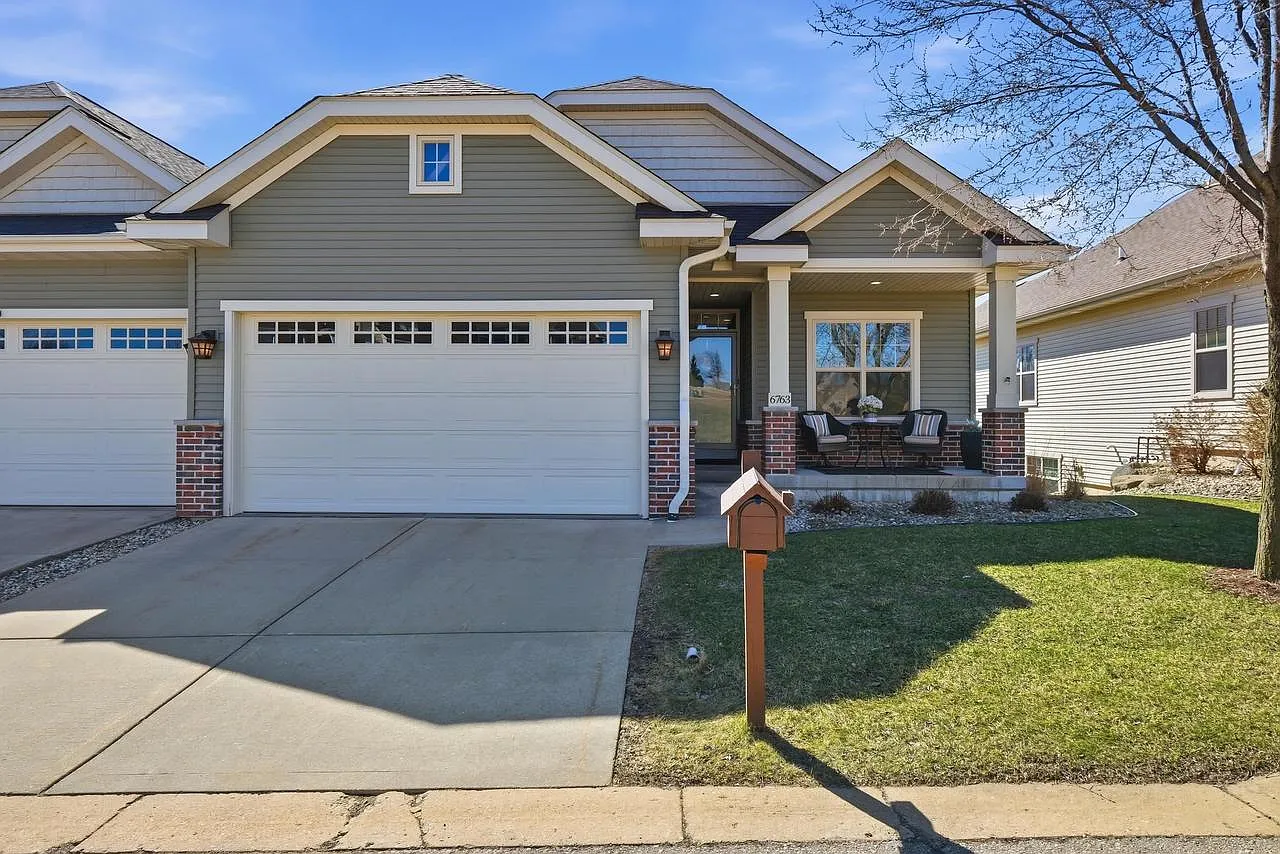 6763 Village Walk Lane photo 1