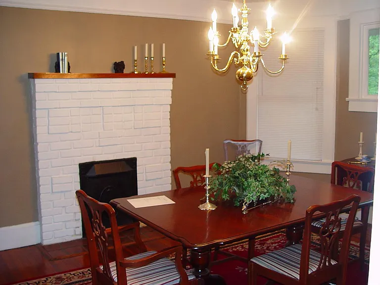 925 Maple St — Photo 13