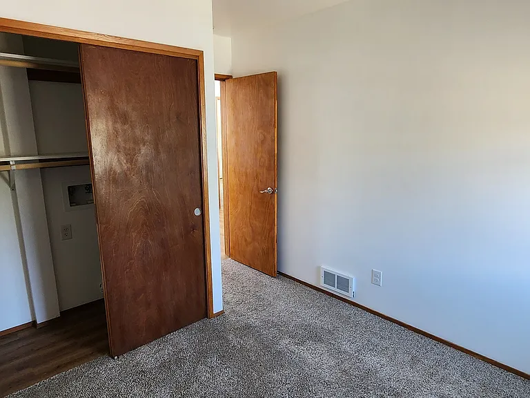 2230 Grand Ave — Photo 18
