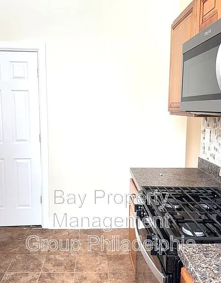 451 W Bringhurst St #1 — Photo 14