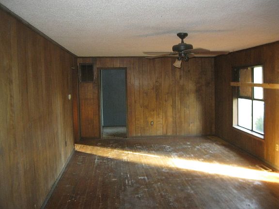 3rd image of 57 Palmer Ln