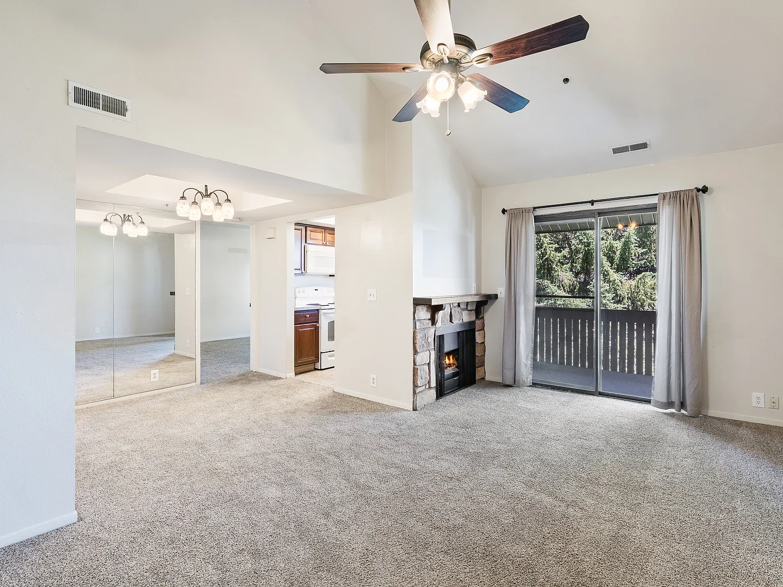 1 bed, 648 sqft, $1,800 — Photo 1