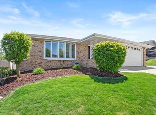 17411 Derwent Ln, Tinley Park, IL 60487