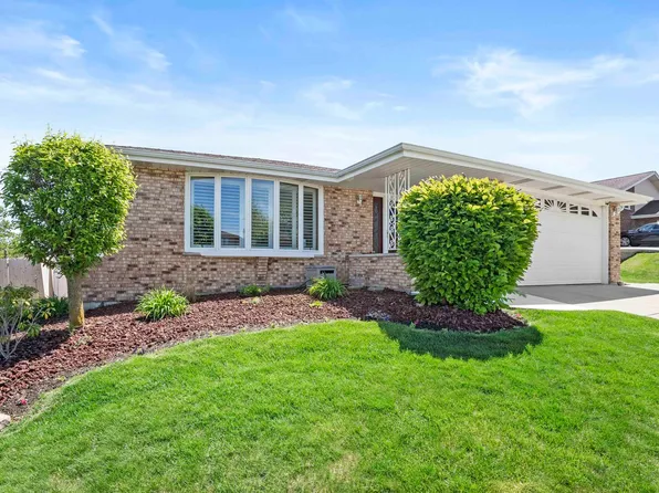 17411 Derwent Ln, Tinley Park, IL 60487