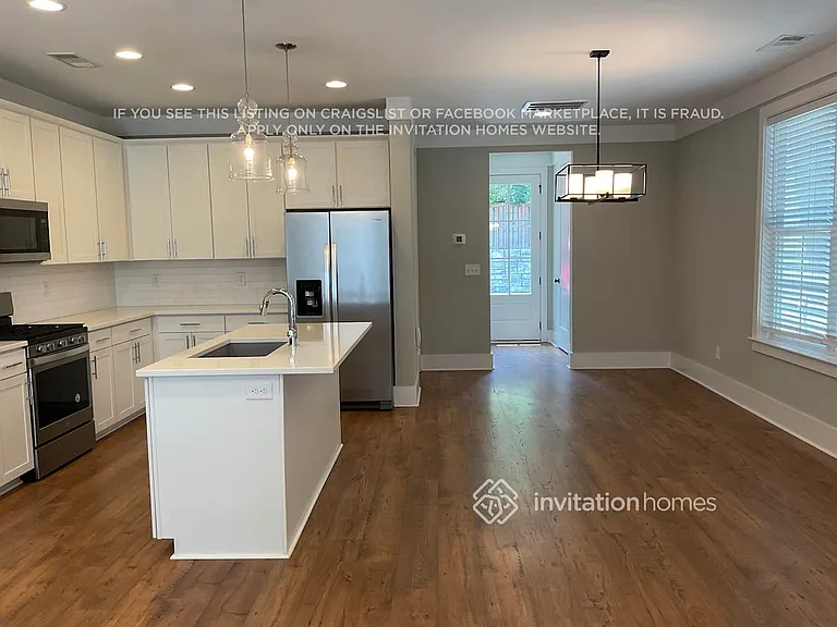 647 Vernon Ave #402 — Photo 4