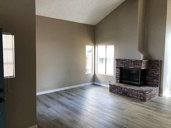 5th image of 2691 Annapolis Cir