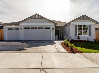 3882 Arizona Dr, Medford, OR