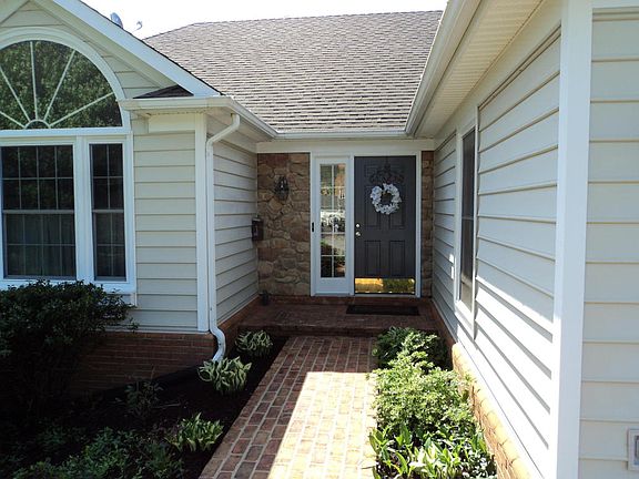 2nd image of 5315 Golden Cir
