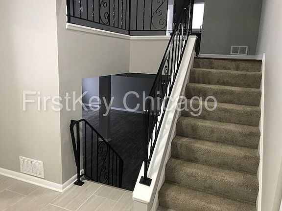 3rd image of 15139 Le Claire Ave