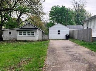 508 S Stewart St, Creve Coeur, IL