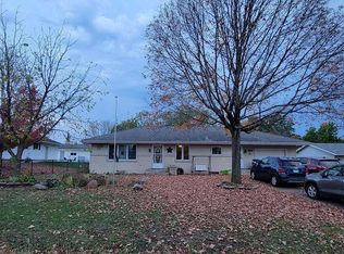 306 N Elm St, Belle Plaine, MN 56011