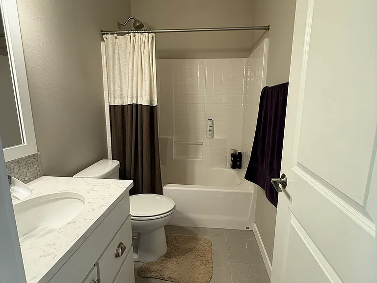 Downstairs full bath