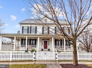 1100 Pleasant Cir, Rockville, MD 20850