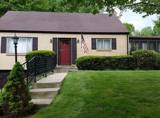 211 Blaze Dr, Glenshaw, PA