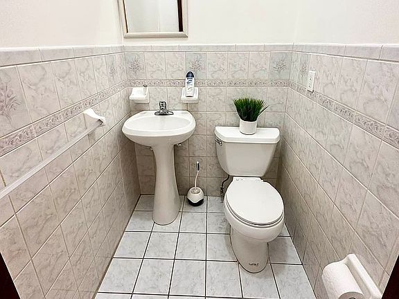 5th image of 40 W 120th St #3RR