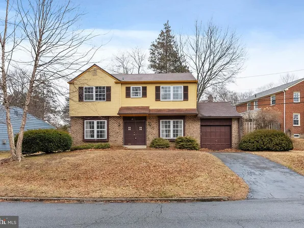 210 David Dr, Havertown, PA 19083