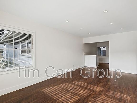 3rd image of 2002 Clay St