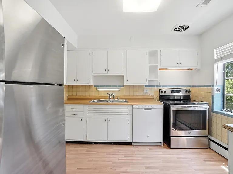 3012 Kinmont St #2 — Photo 13