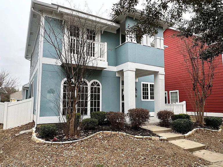1149 King George Ln — Photo 3