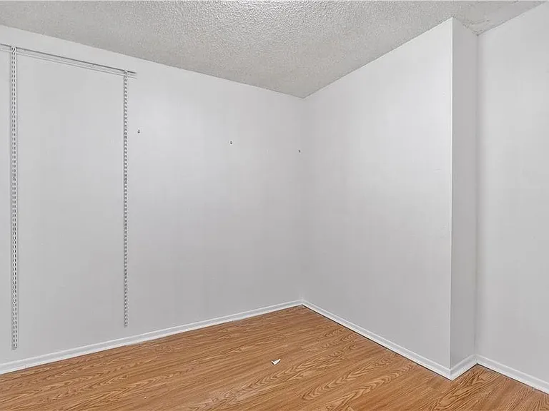 1000 Parkview Dr #507 — Photo 4