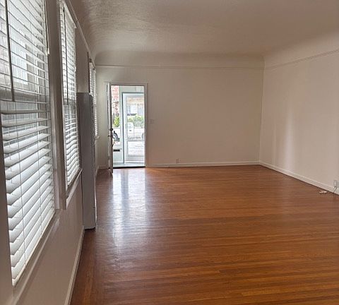 5th image of 26 13th Ave