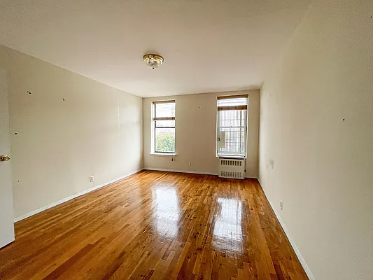 Rented by Level Group | media 9