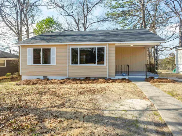 245 Flint Dr, Fairfield, AL 35064