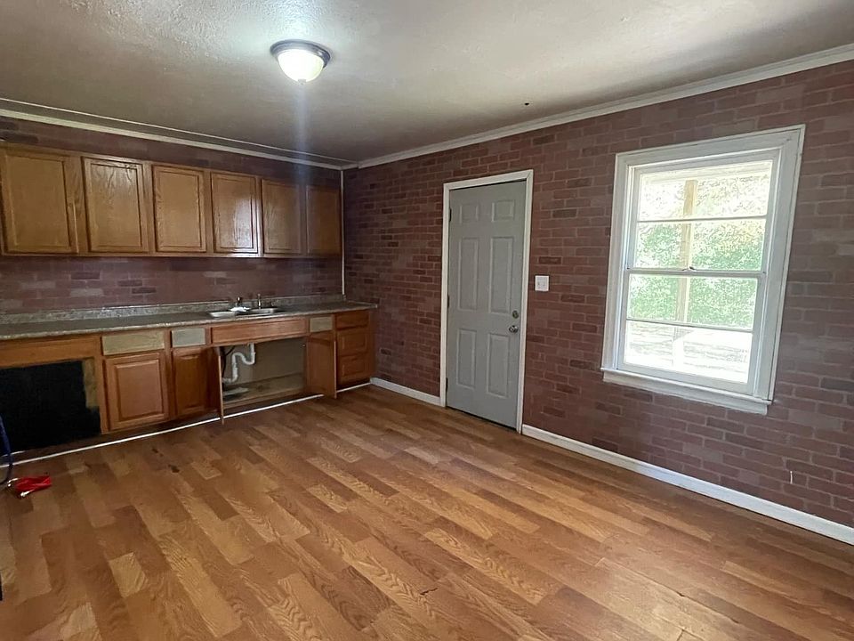 2nd image of 108 Celia Dr