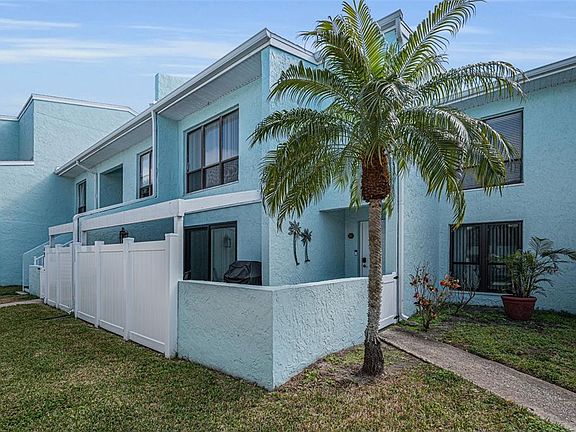 3rd image of 1 Windrush Blvd APT 51