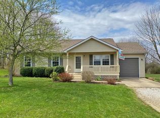 955 Country Club Dr, Howard, OH 43028
