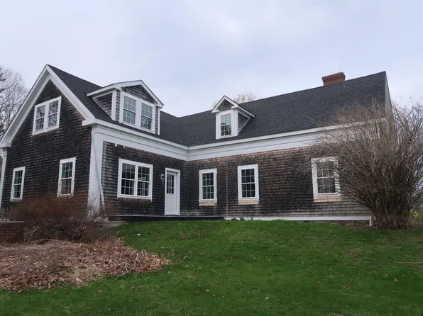 118 Beechwood Street, Thomaston, ME 04861