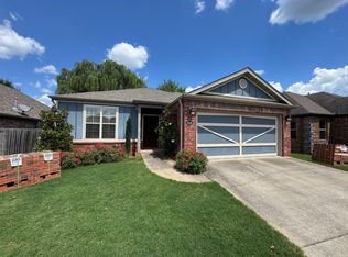 2656 Sierra Ave, Fayetteville, AR 72703