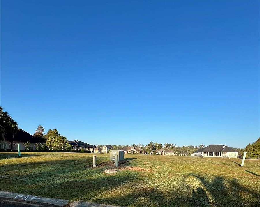 2nd image of 21549 Dolphin Ct