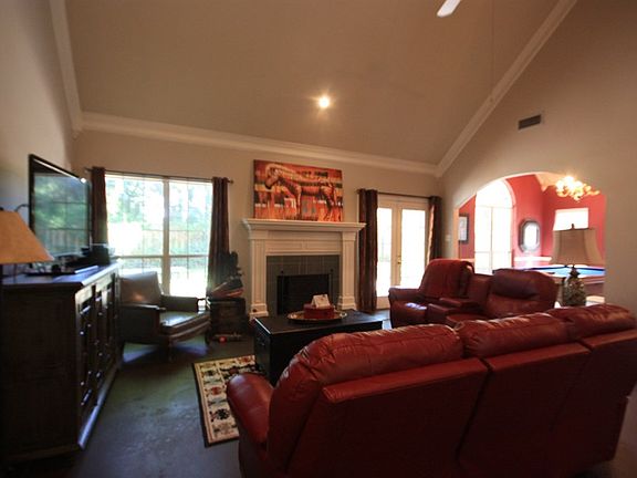 3rd image of 3706 Long Leaf Dr