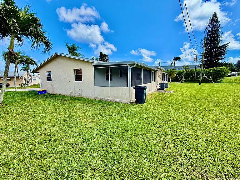 2821 Duke Ln — Photo 18