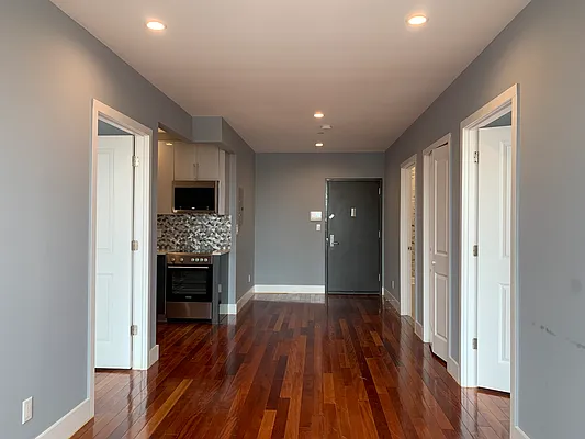 Rented by ABCO Commercial Properties, LLC | media 12