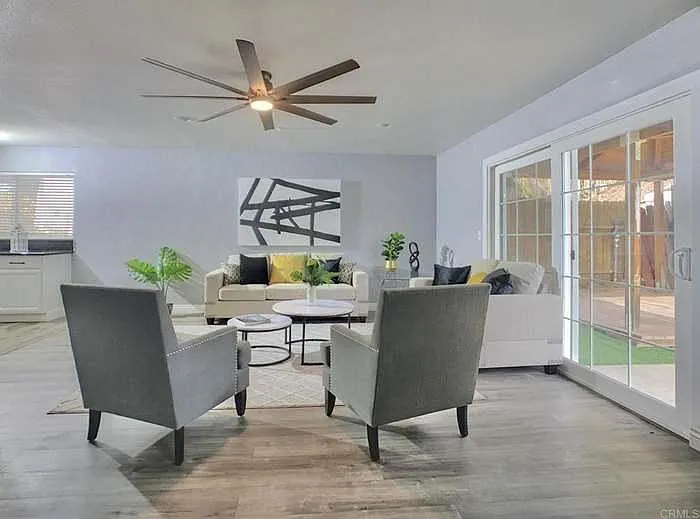 10143 Carreta Dr — Photo 15