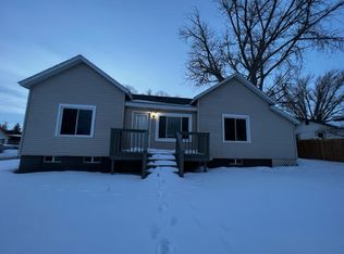 1004 9th St, Rawlins, WY 82301