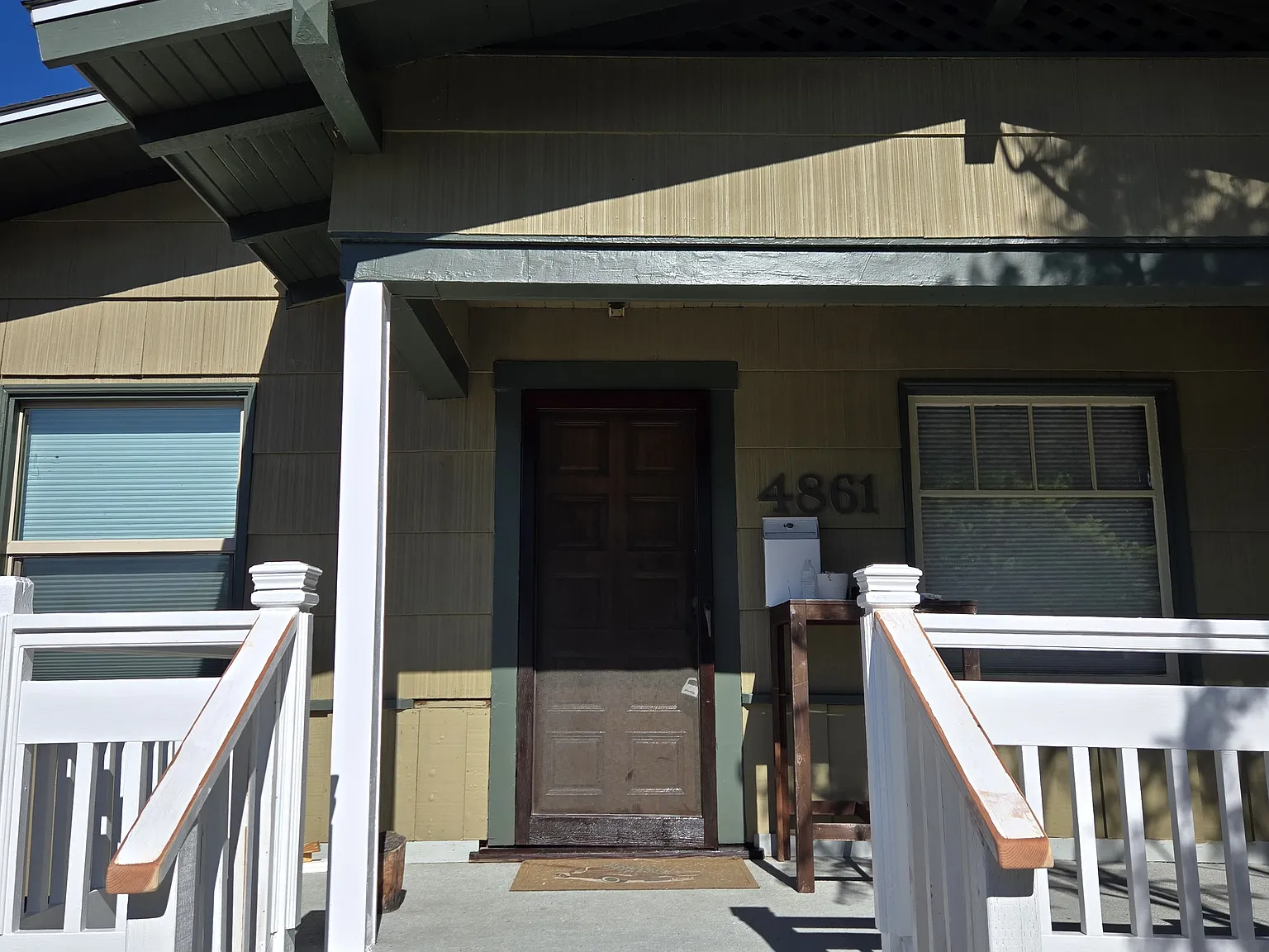 3 bed, 963 sqft, $4,200 — Photo 3