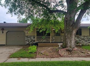 1826 N York Ave, York, NE 68467