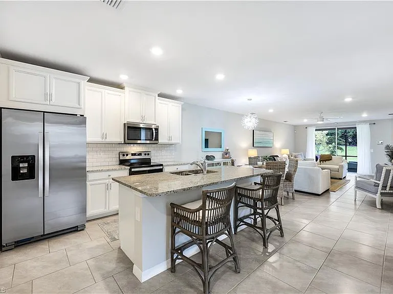 14551 Edgewater Cir — Photo 12
