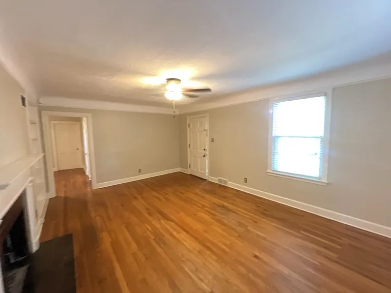 244 Patterson St — Photo 2