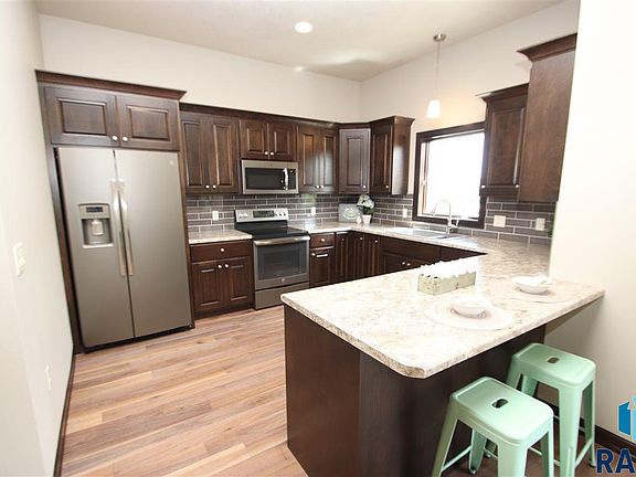 2nd image of 7307 Grand Arbor Ct