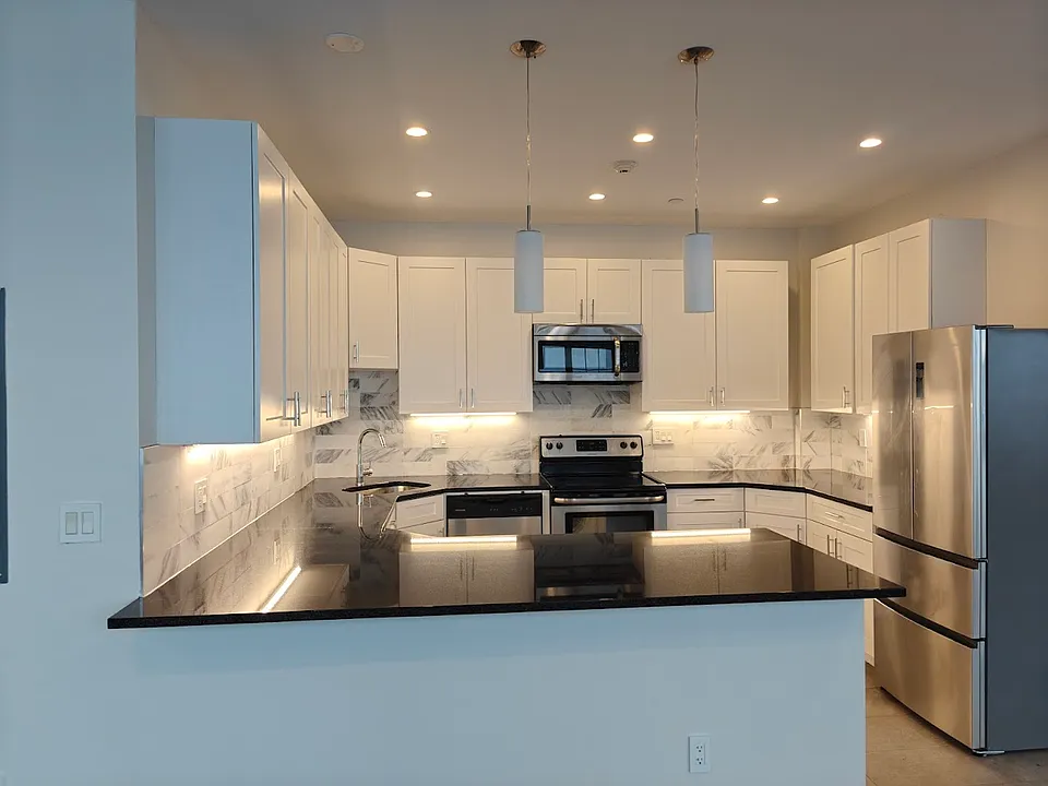 48 Eagle St #1-307